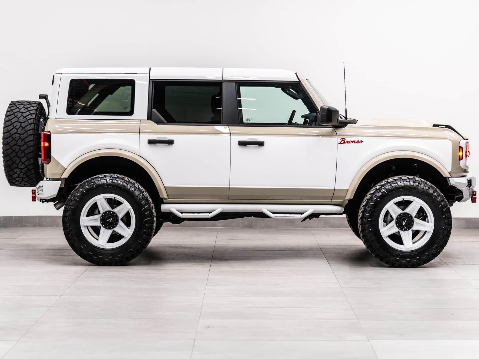 2026 FORD BRONCO 4X4