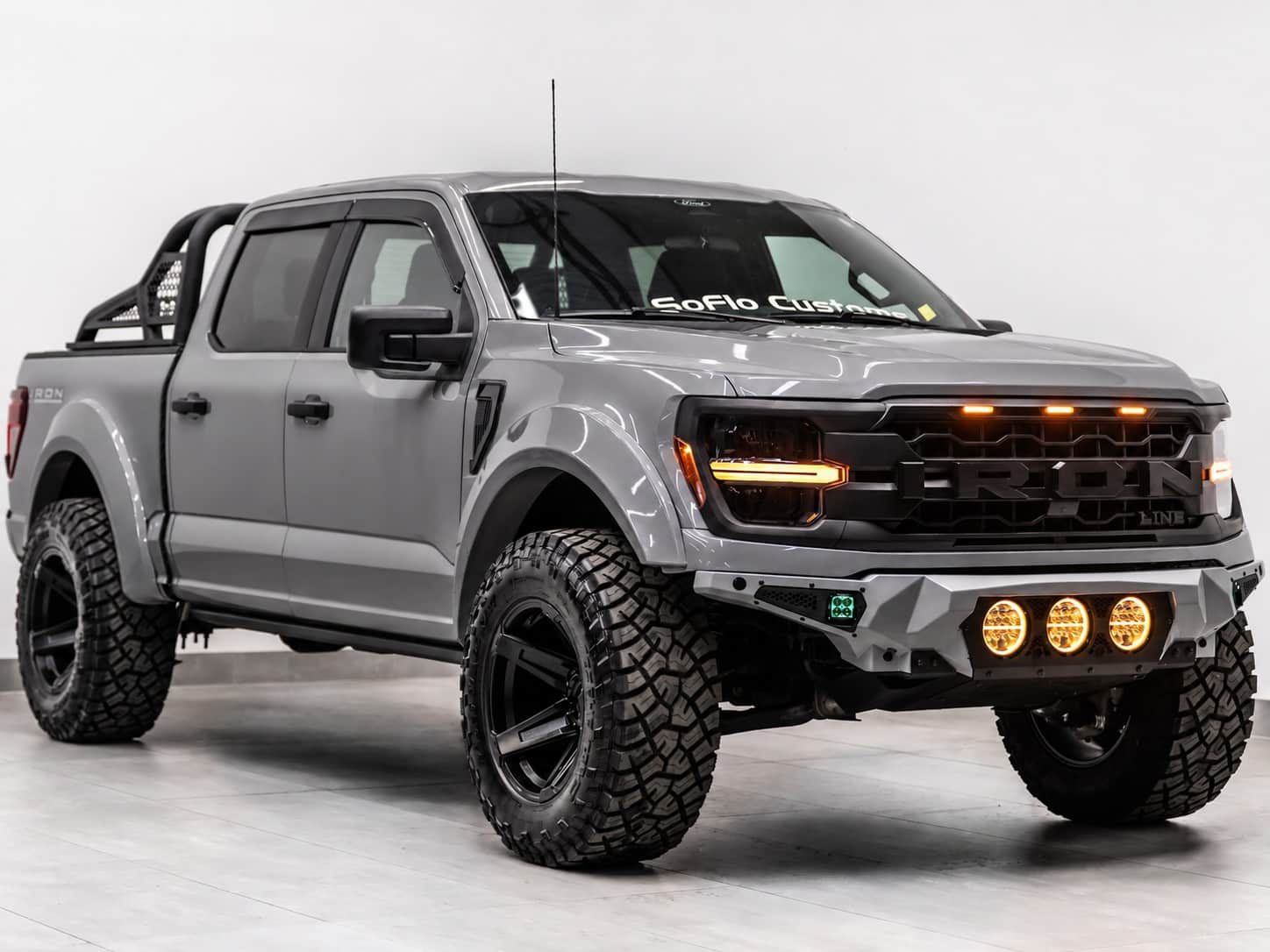 2025 FORD F-150 4X4