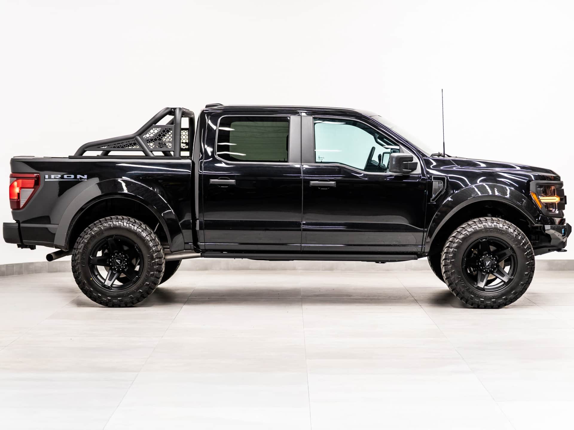 2025 FORD F-150 4X4