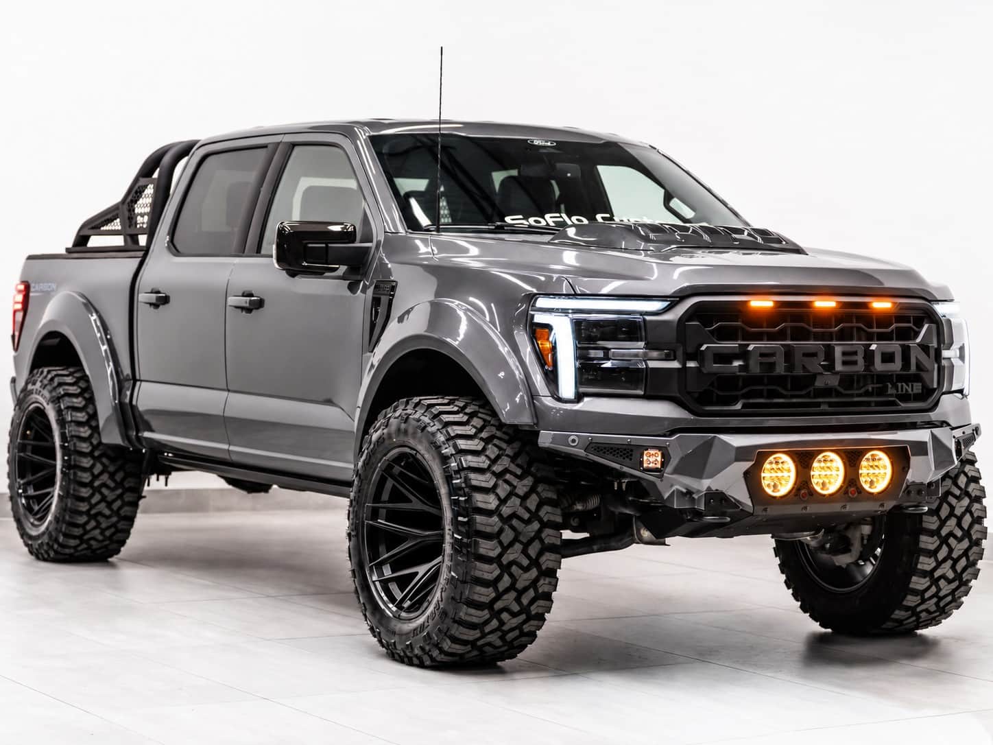 2025 FORD F-150 4X4 LARIAT