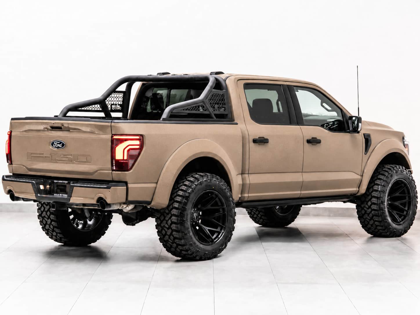 2025 FORD F-150 4X4 LARIAT