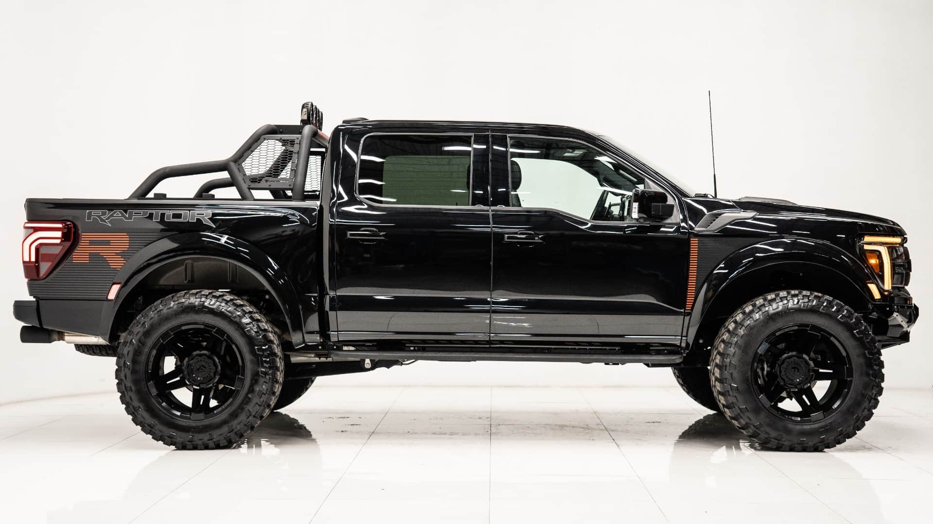 2024 FORD F-150 RAPTOR R Black 5.2L V8 Supercharger - Soflo Customs