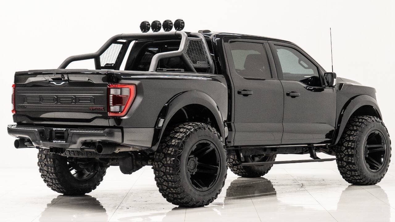 2023 Ford F-150 in Black, photo 4 of 5