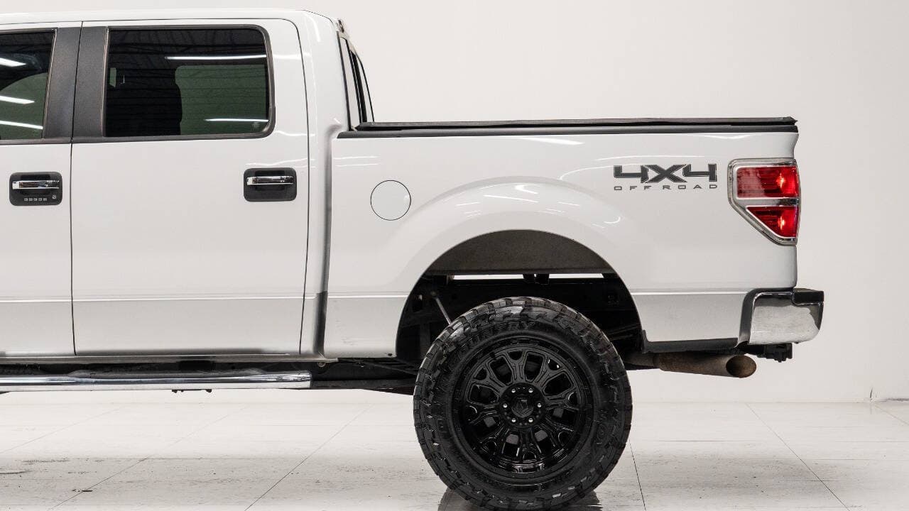 2013 Ford F-150 in White, photo 7 of 41