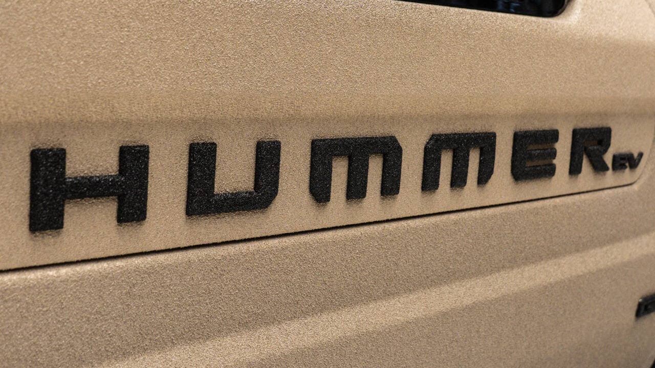 2025 GMC HUMMER EV in Tan, photo 22 of 58
