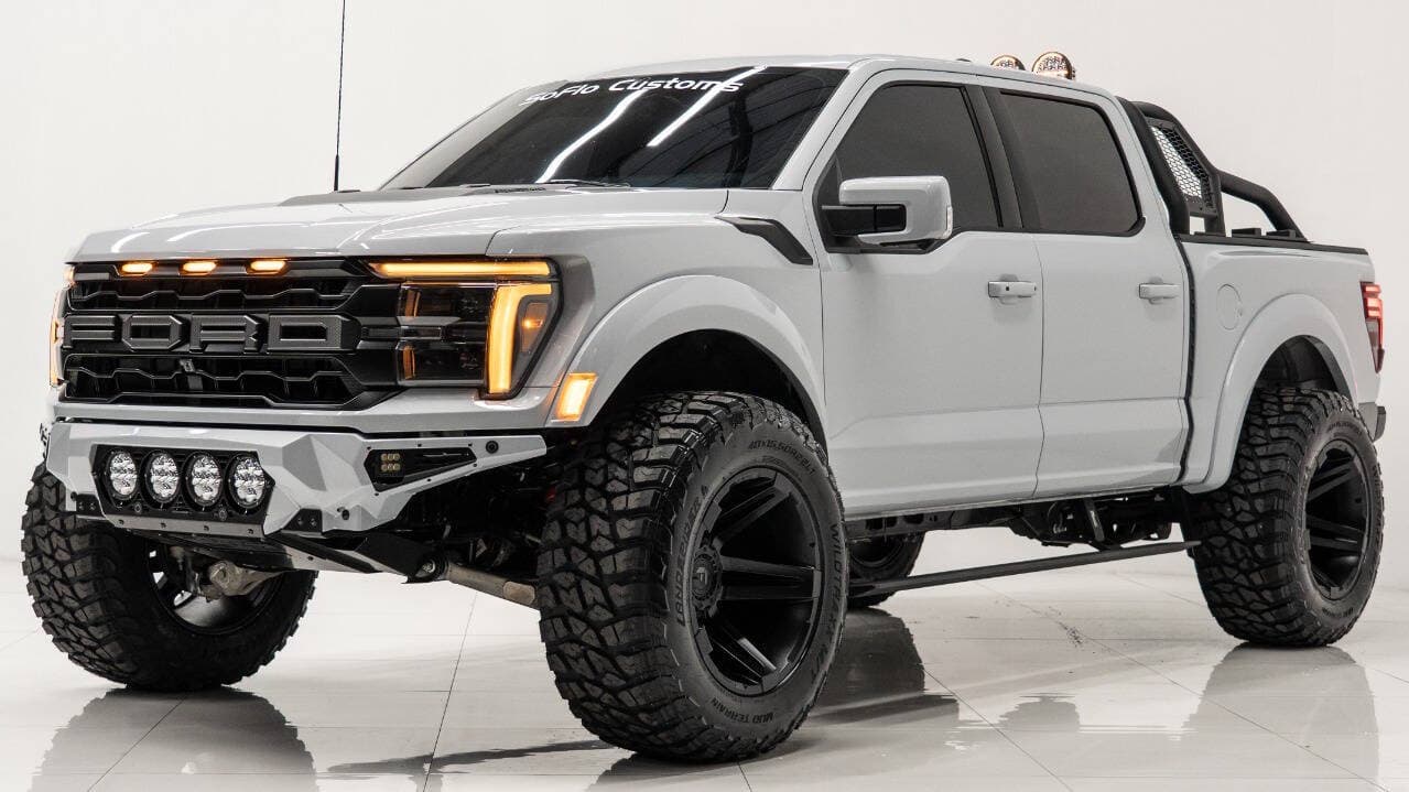 2025 Ford F-150 in Gray, photo 2 of 5