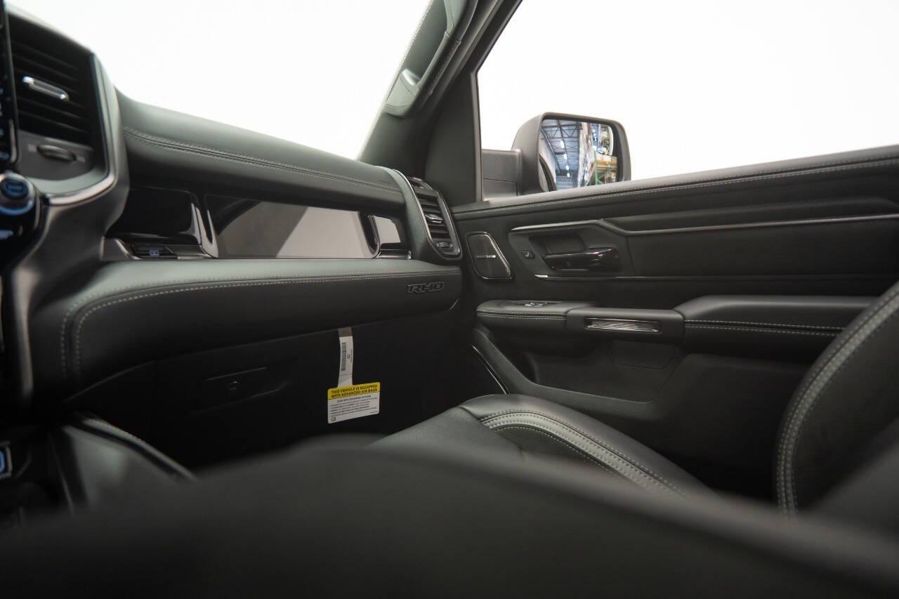 2025 RAM 1500 in Black, photo 40 of 60
