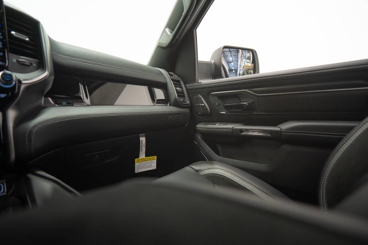 2025 RAM 1500 in Black, photo 41 of 60