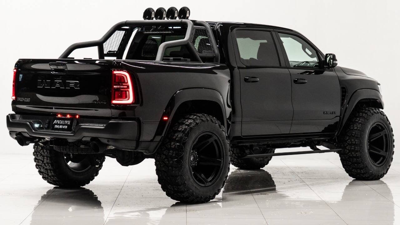 2025 RAM 1500 in Black, photo 4 of 60