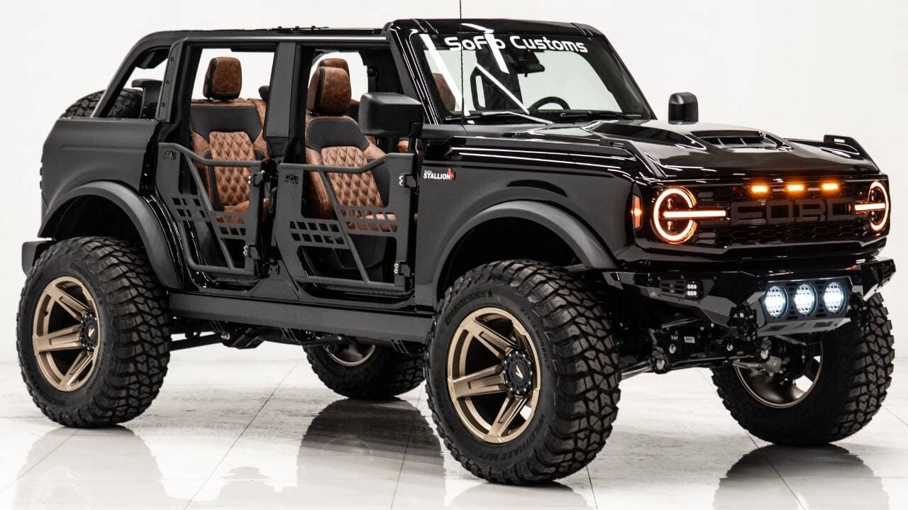 2025 FORD BRONCO 4X4 in Black, photo 9 of 57