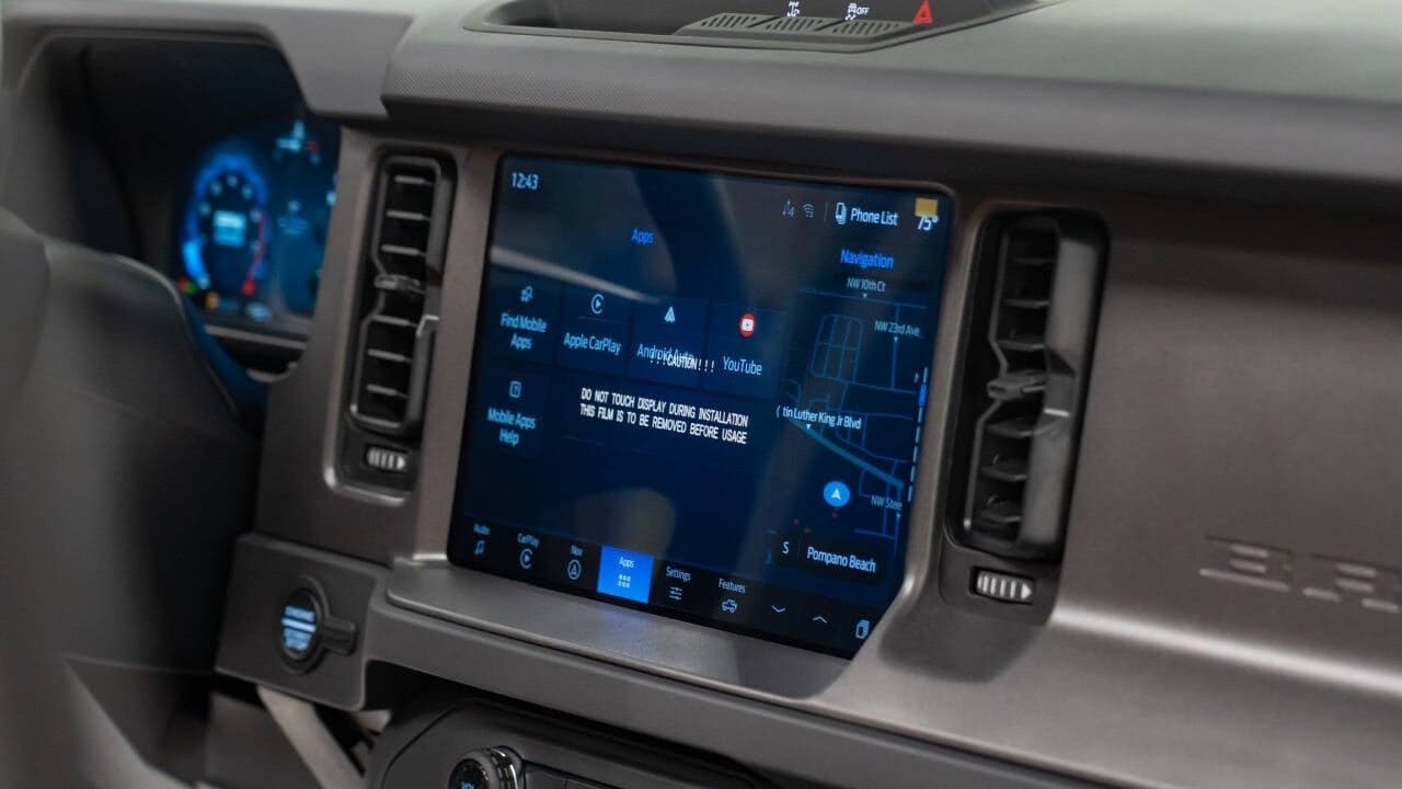 2025 FORD BRONCO 4X4 in Black, photo 25 of 57