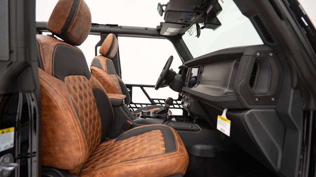 2025 FORD BRONCO 4X4 in Black, photo 37 of 57
