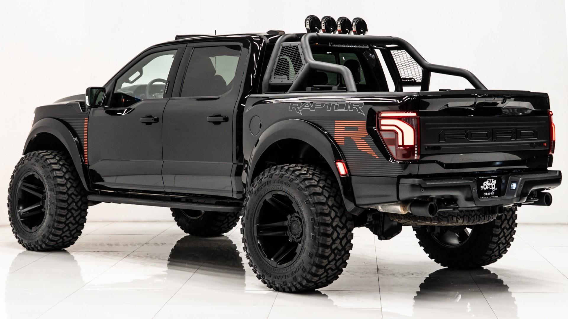 2024 FORD F-150 in Black, photo 6 of 40