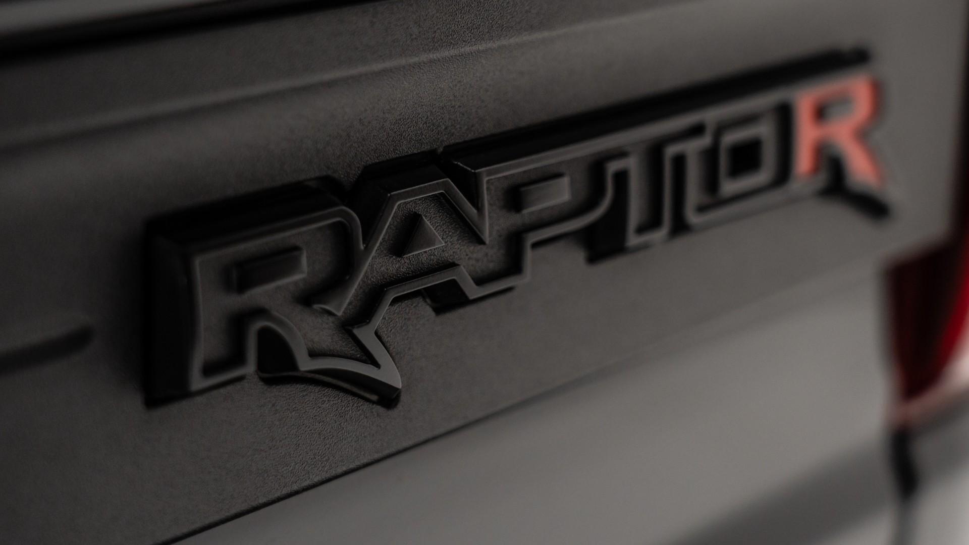 2024 FORD F-150 in Black, photo 8 of 40