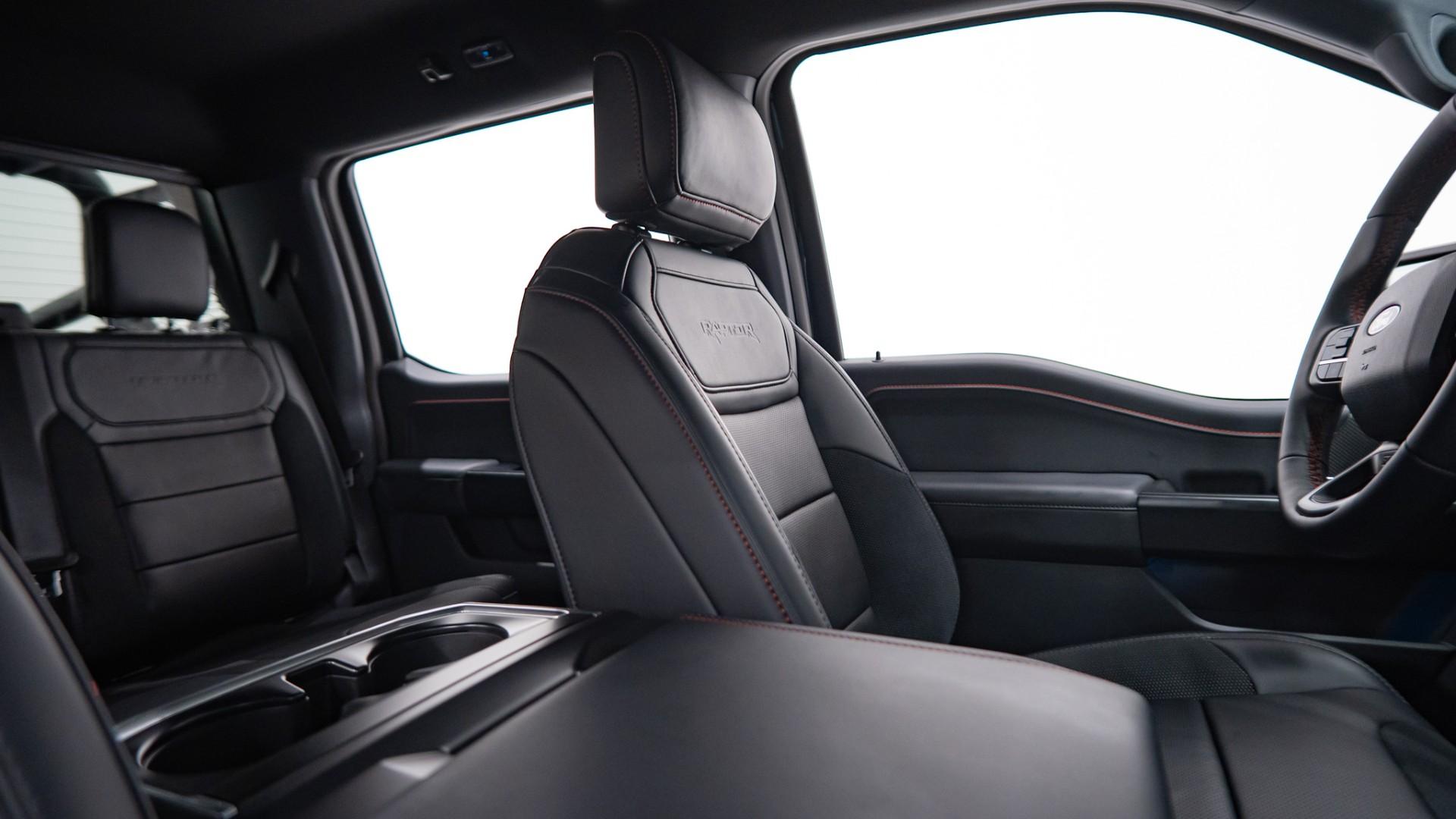 2025 FORD F-150 in Black, photo 31 of 43