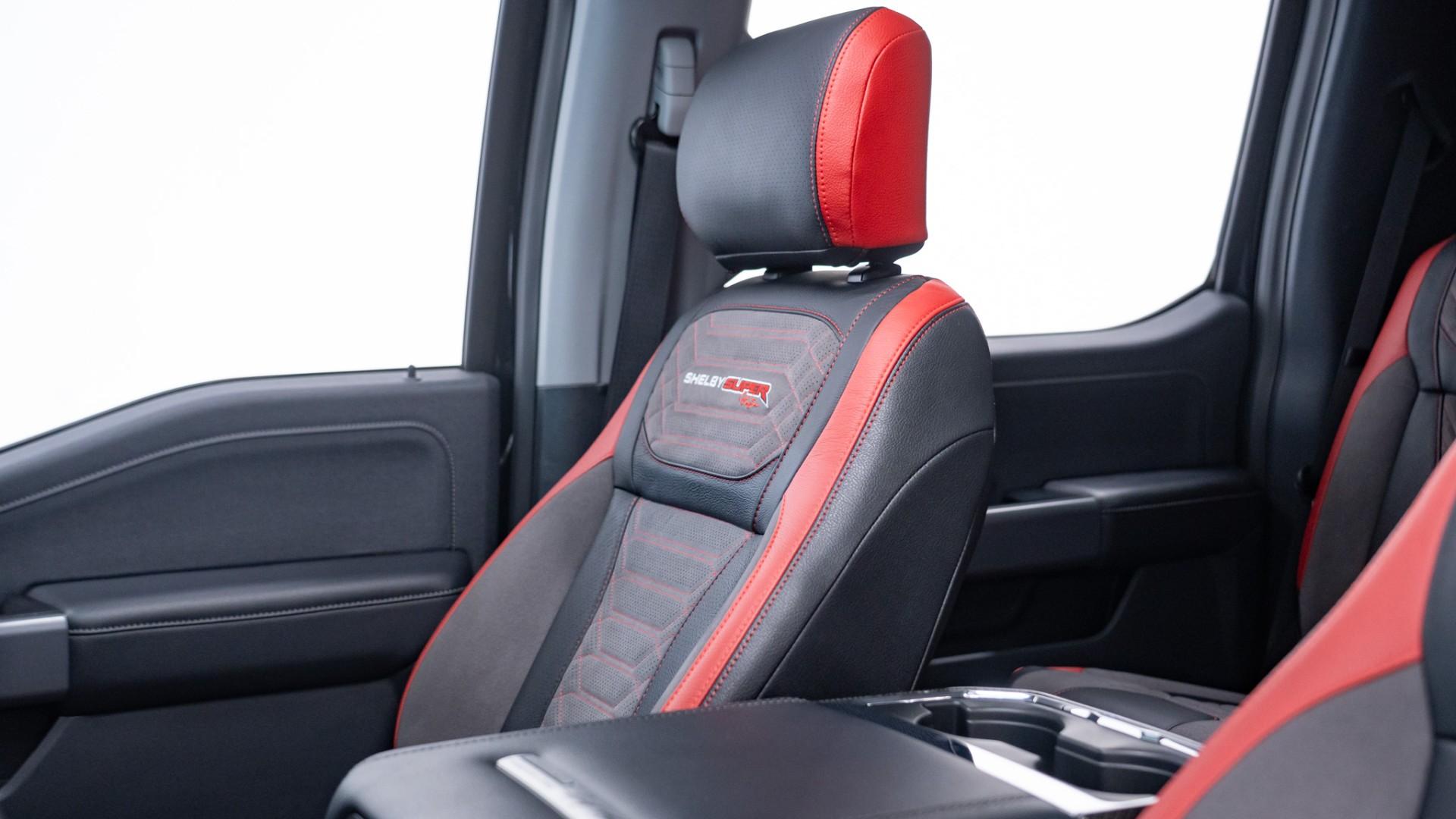 2024 FORD SUPER DUTY F-250 SRW in Black, photo 41 of 60