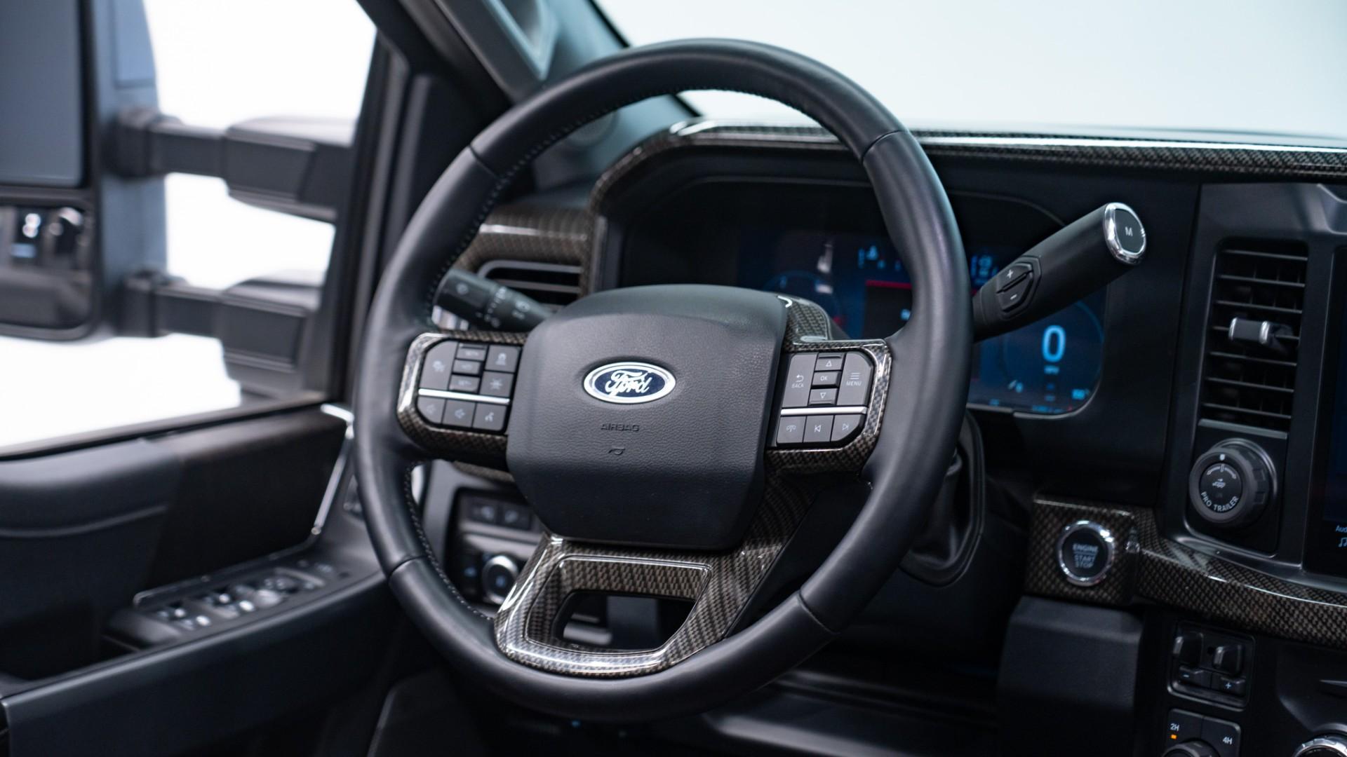 2024 FORD SUPER DUTY F-250 SRW in Black, photo 36 of 60