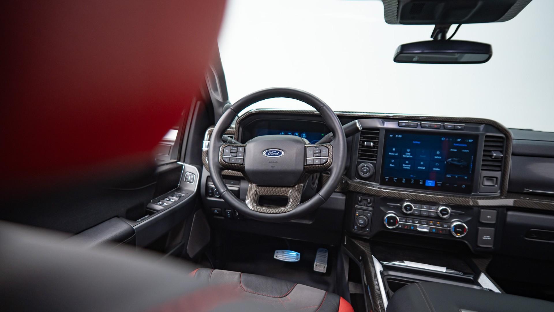2024 FORD SUPER DUTY F-250 SRW in Black, photo 35 of 60