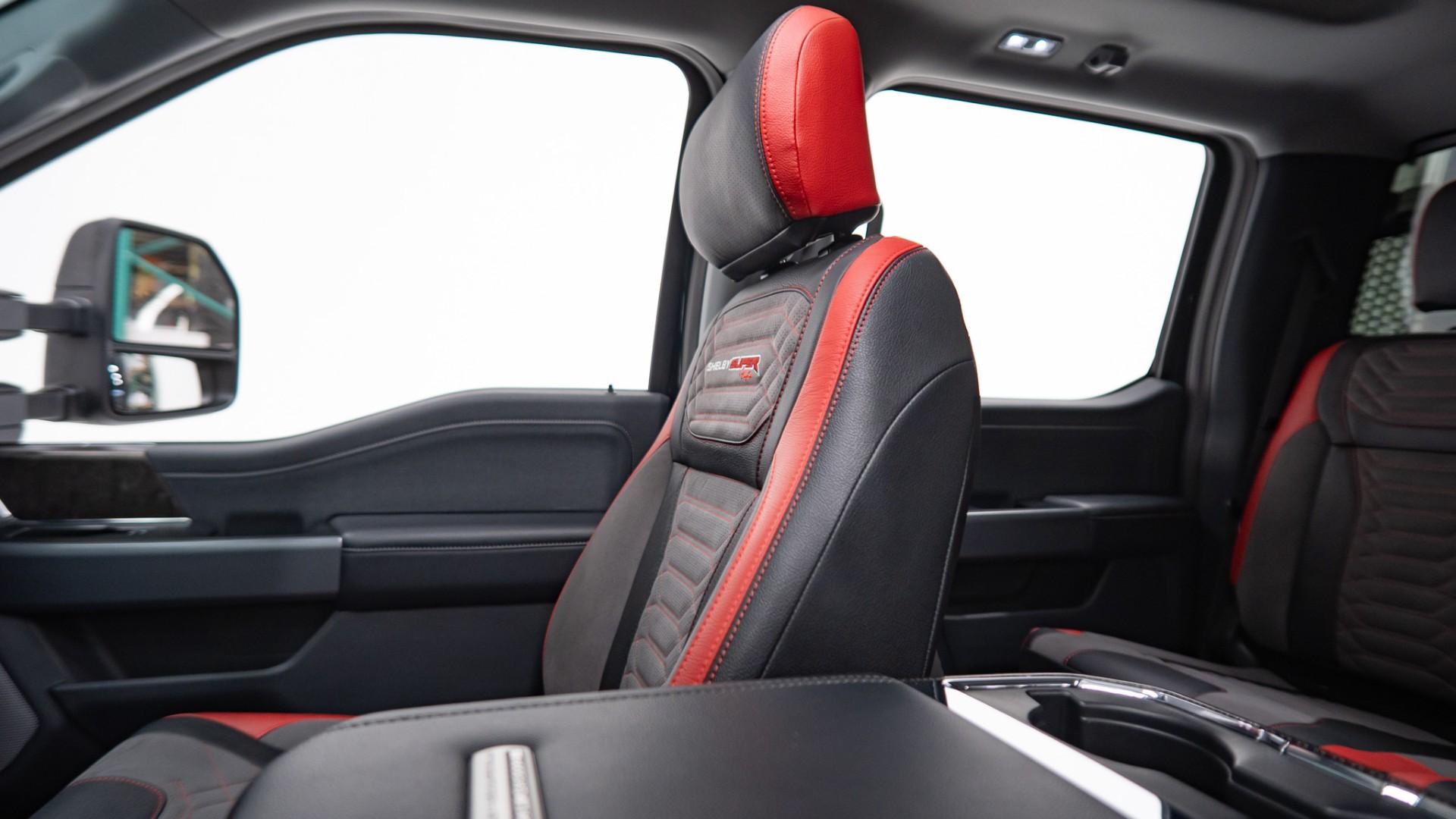 2024 FORD SUPER DUTY F-250 SRW in Black, photo 40 of 60
