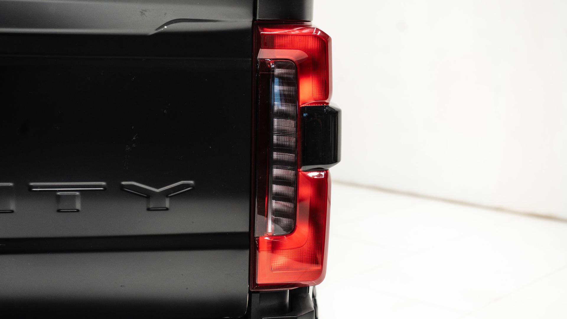 2024 FORD SUPER DUTY F-250 SRW in Black, photo 56 of 60