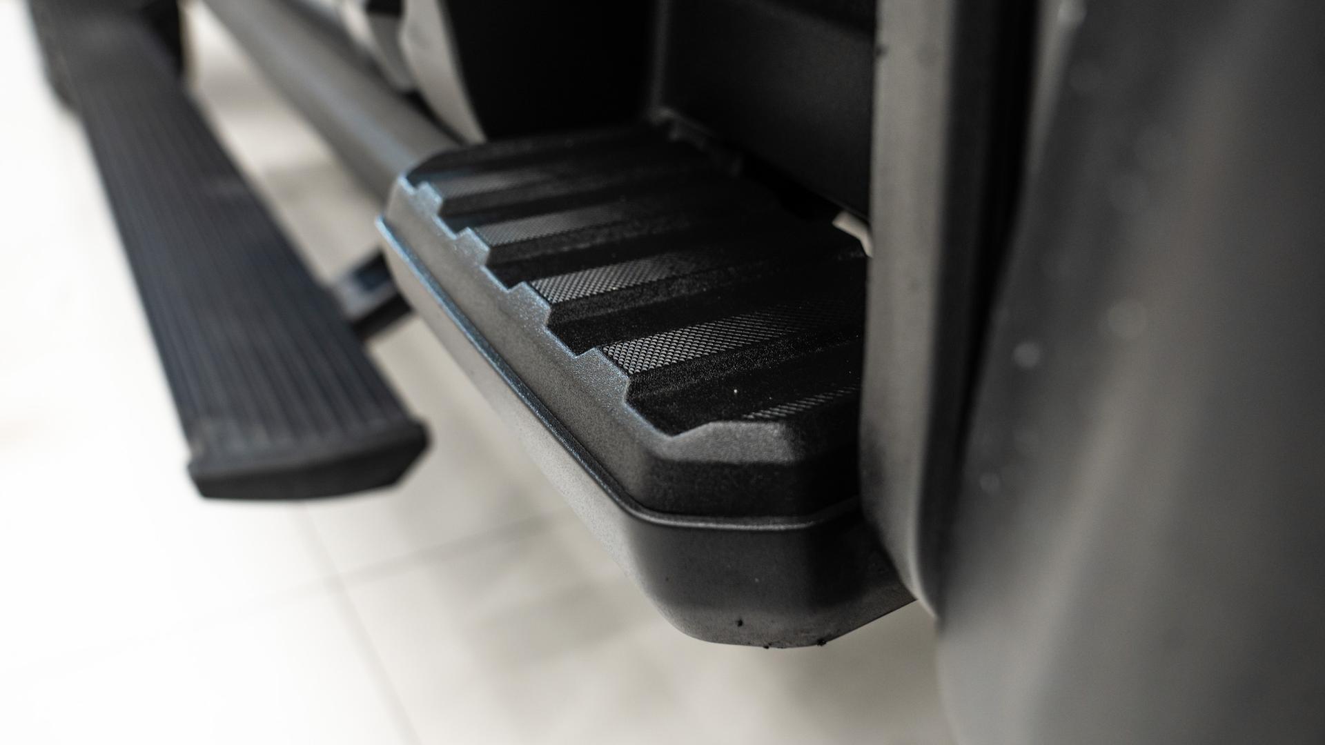 2024 FORD SUPER DUTY F-250 SRW in Black, photo 20 of 60