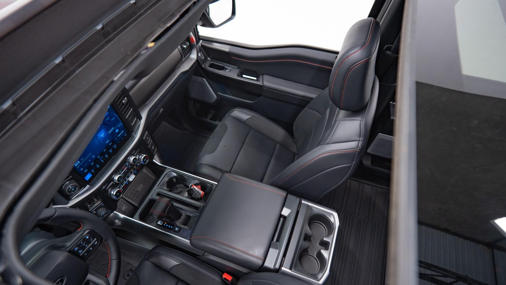 2025 FORD F-150 in Black, photo 30 of 43