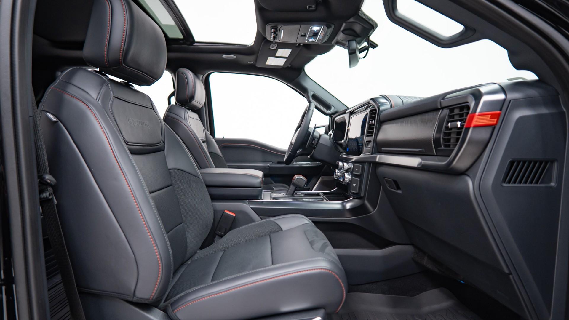 2025 FORD F-150 in Black, photo 33 of 43