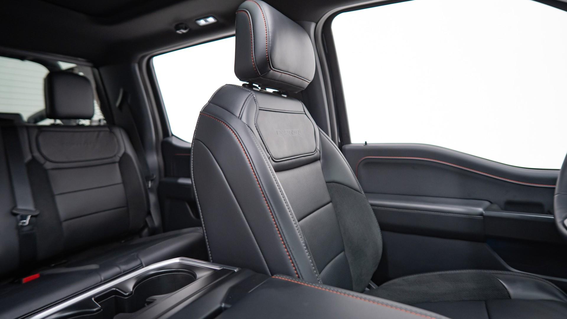 2025 FORD F-150 in Black, photo 35 of 43