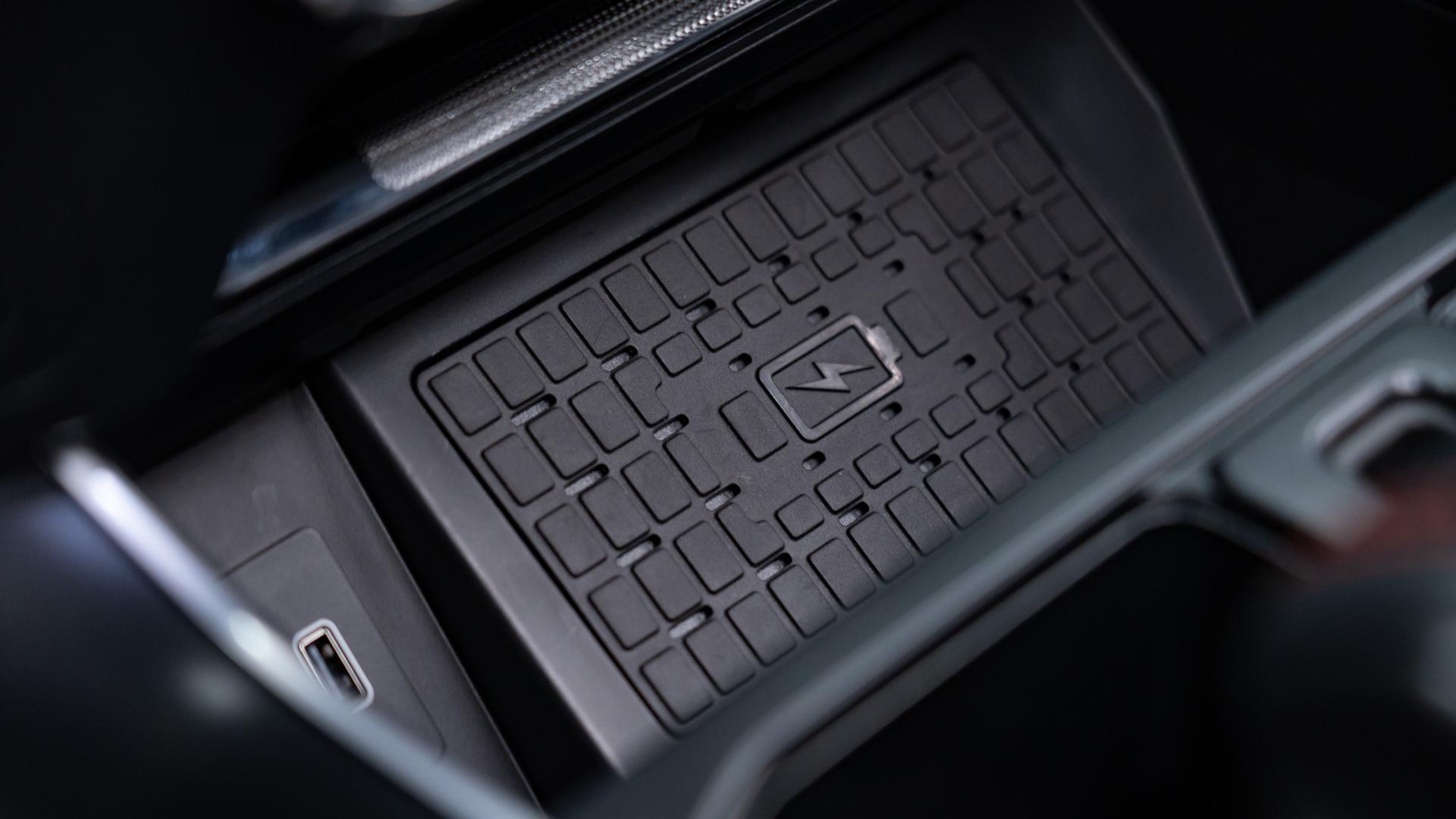 2025 FORD F-150 in Black, photo 38 of 43
