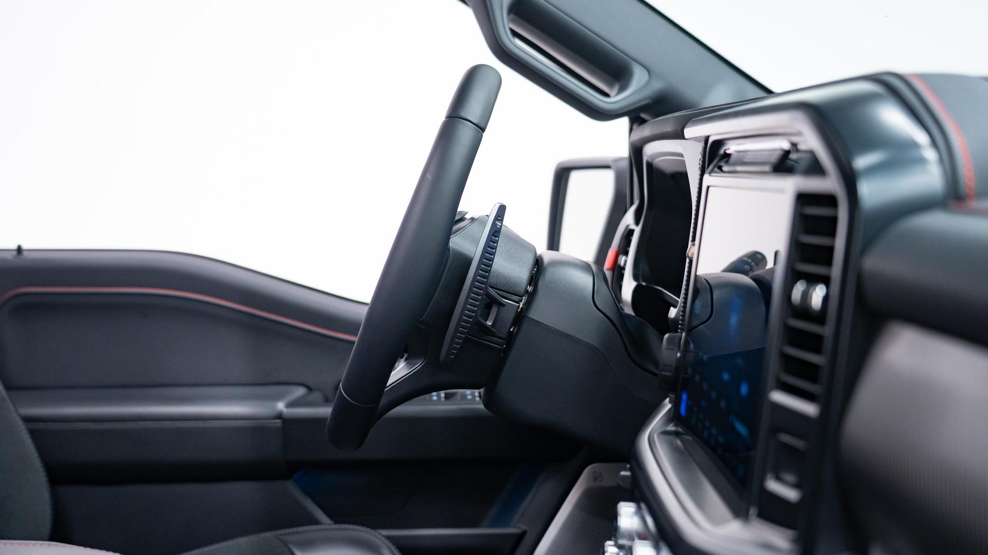 2025 FORD F-150 in Black, photo 27 of 43