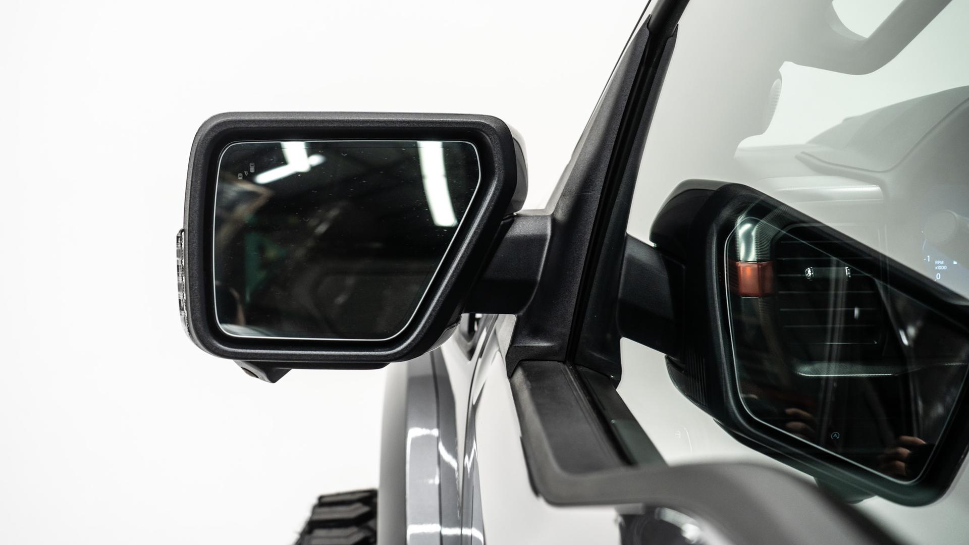 2025 FORD F-150 in Gray, photo 12 of 49