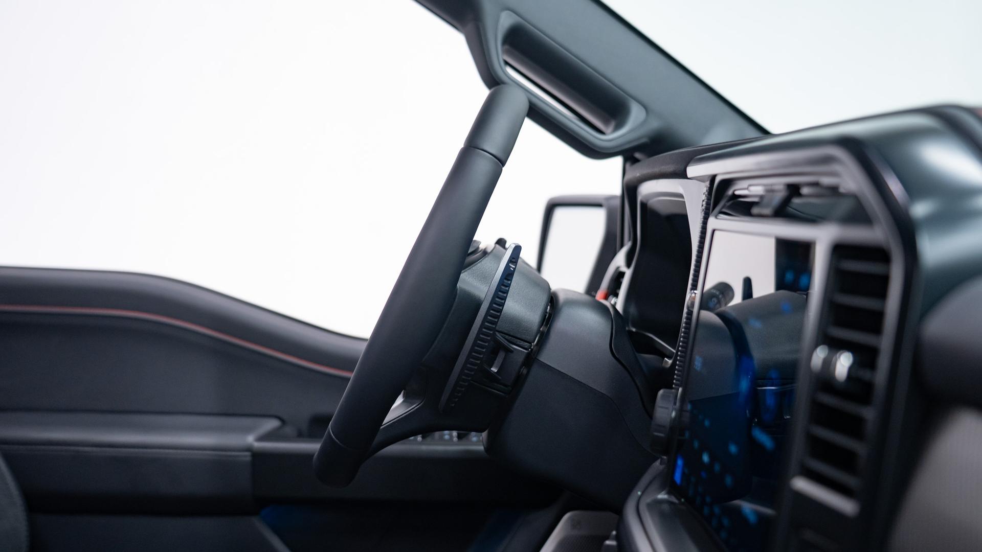 2025 FORD F-150 in Gray, photo 30 of 49