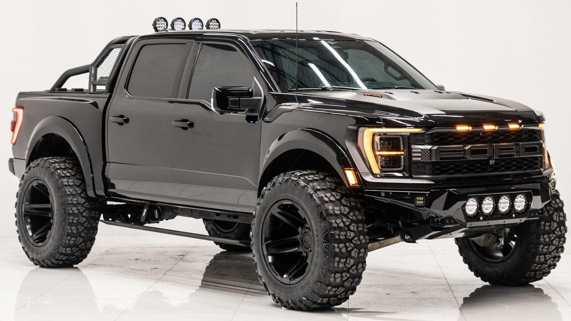 2025 FORD F-150 in Black, photo 2 of 5