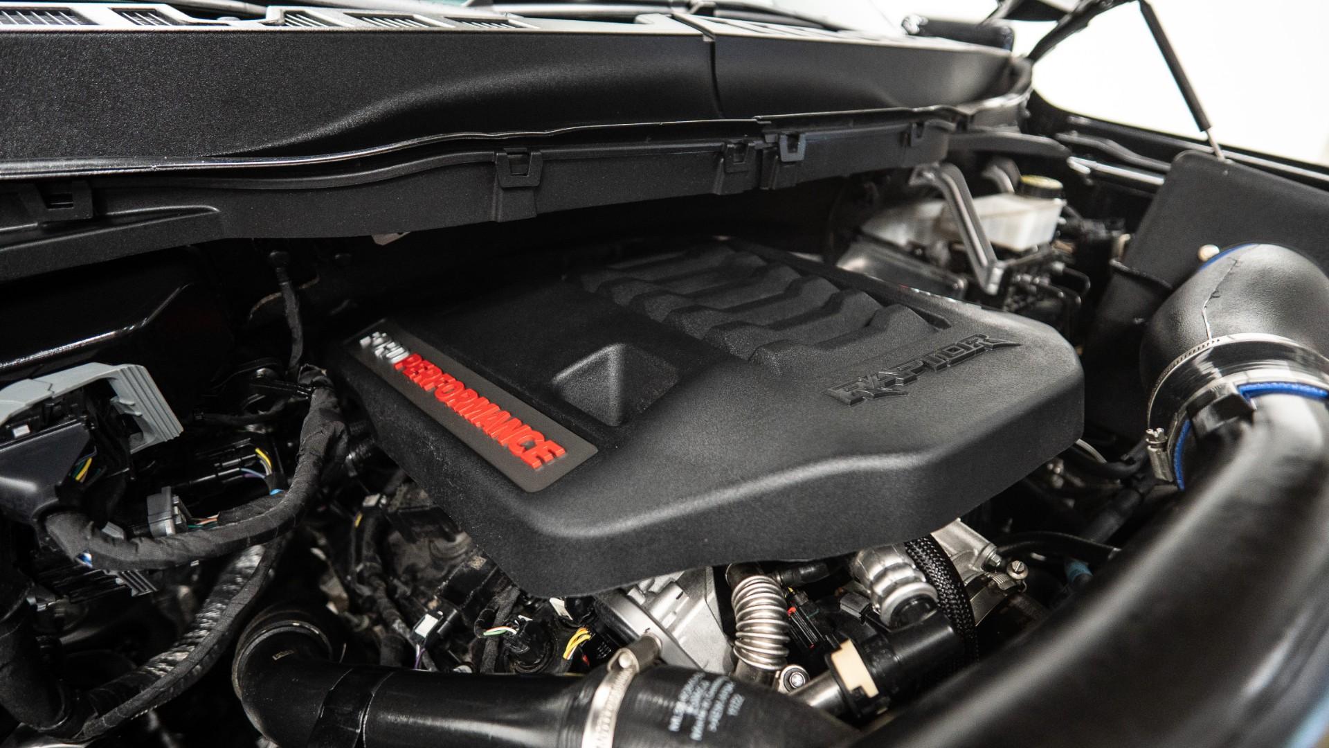 2025 FORD F-150 in Black, photo 23 of 59