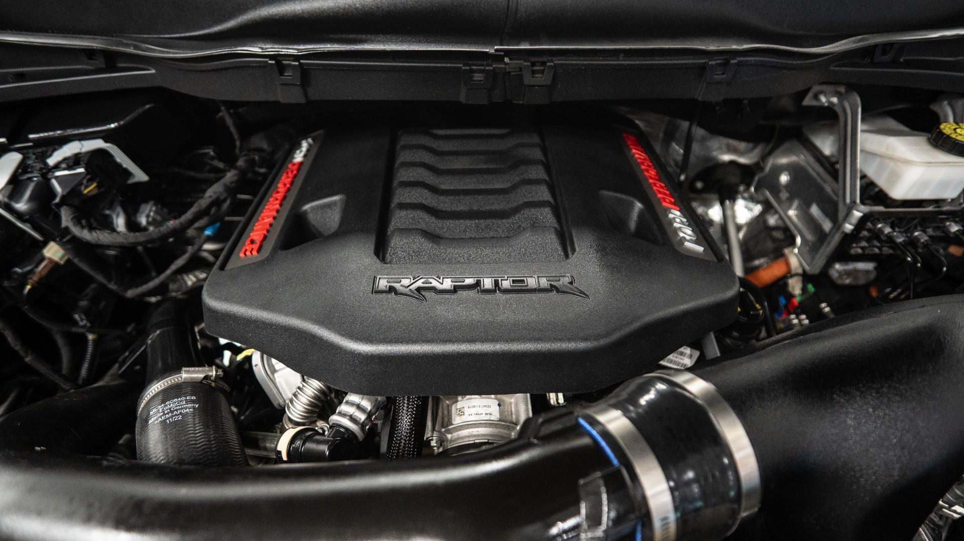 2025 FORD F-150 in Black, photo 24 of 59