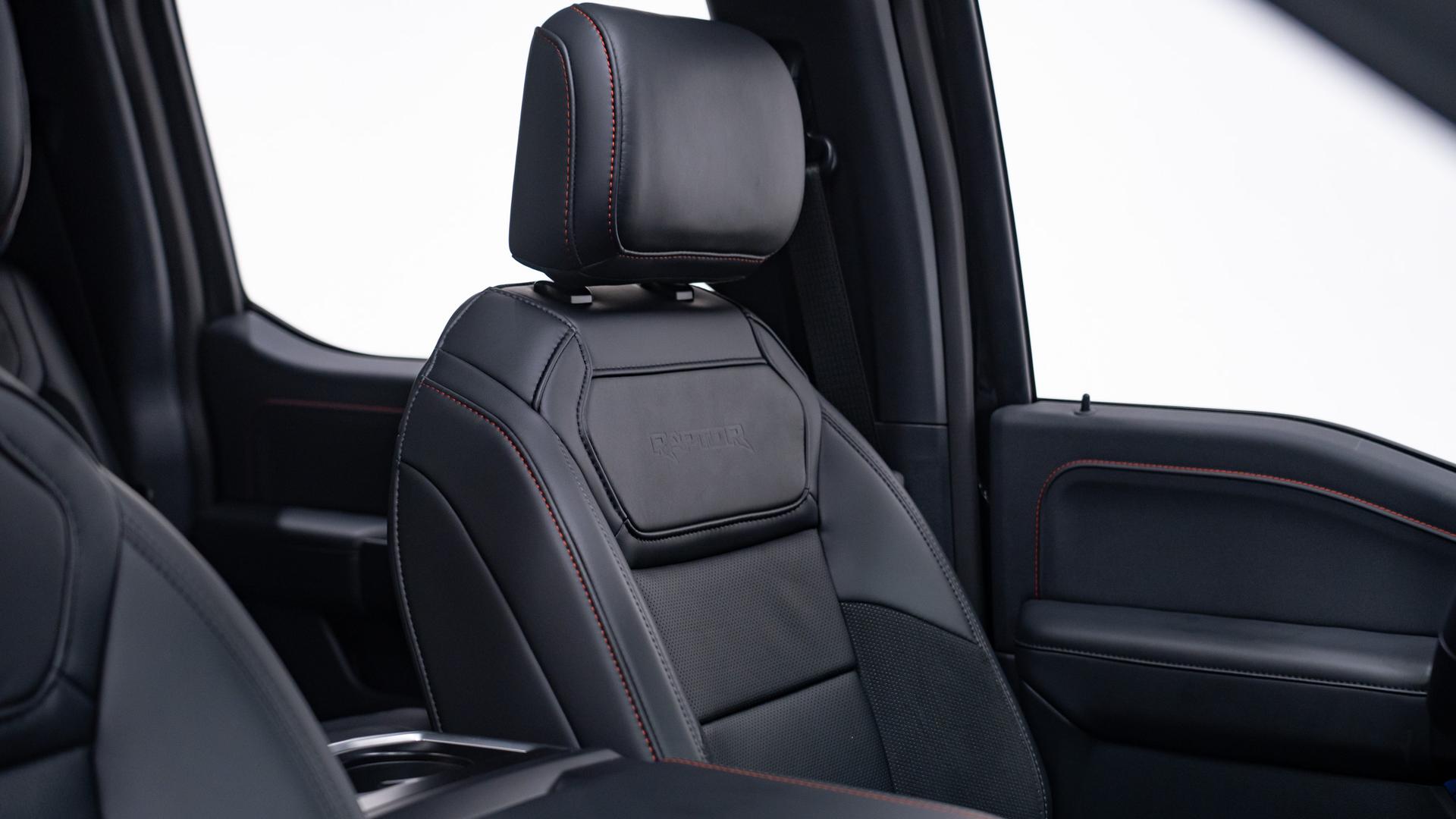2025 FORD F-150 in Black, photo 46 of 52