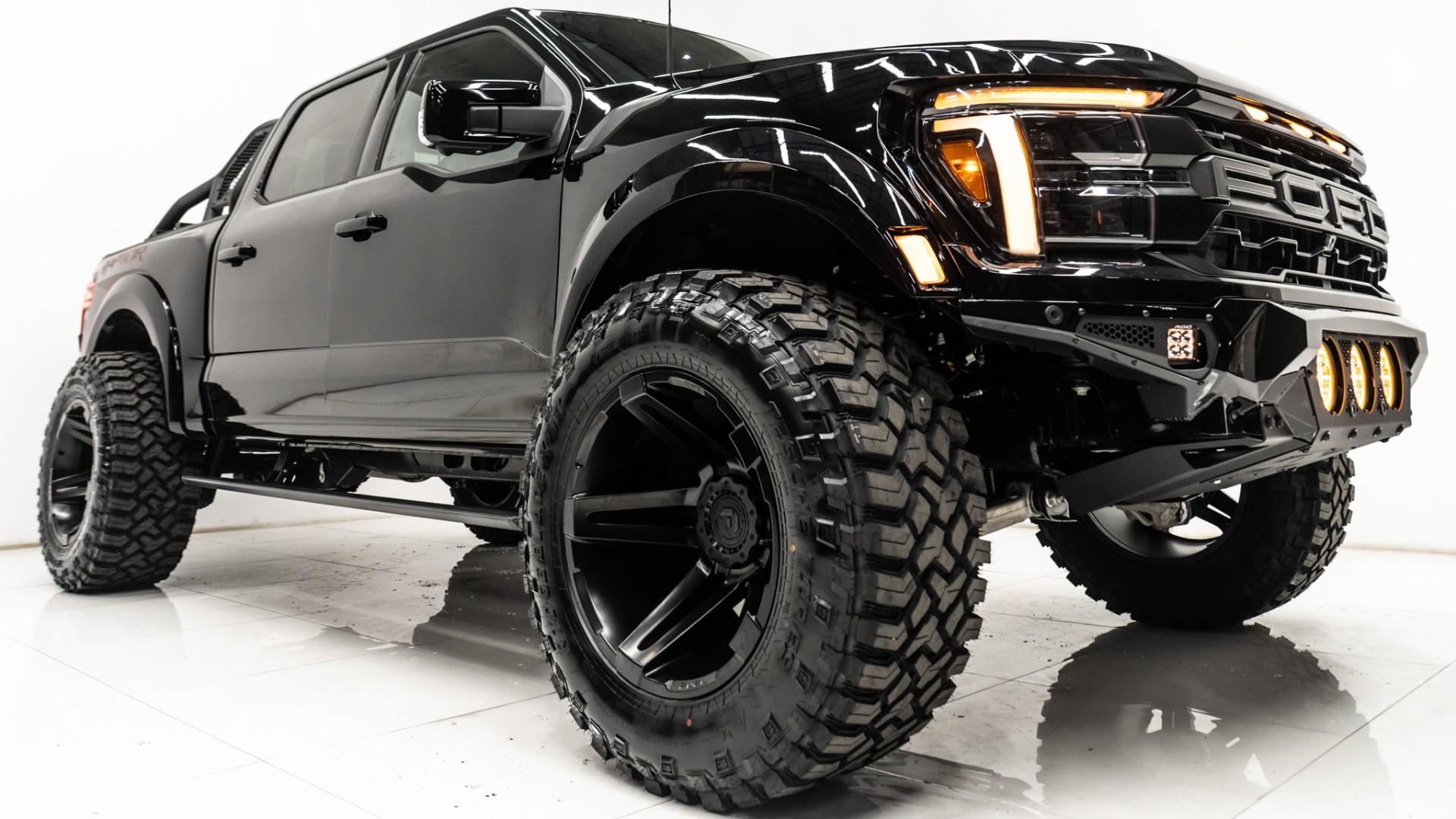 2025 FORD F-150 in Black, photo 2 of 5