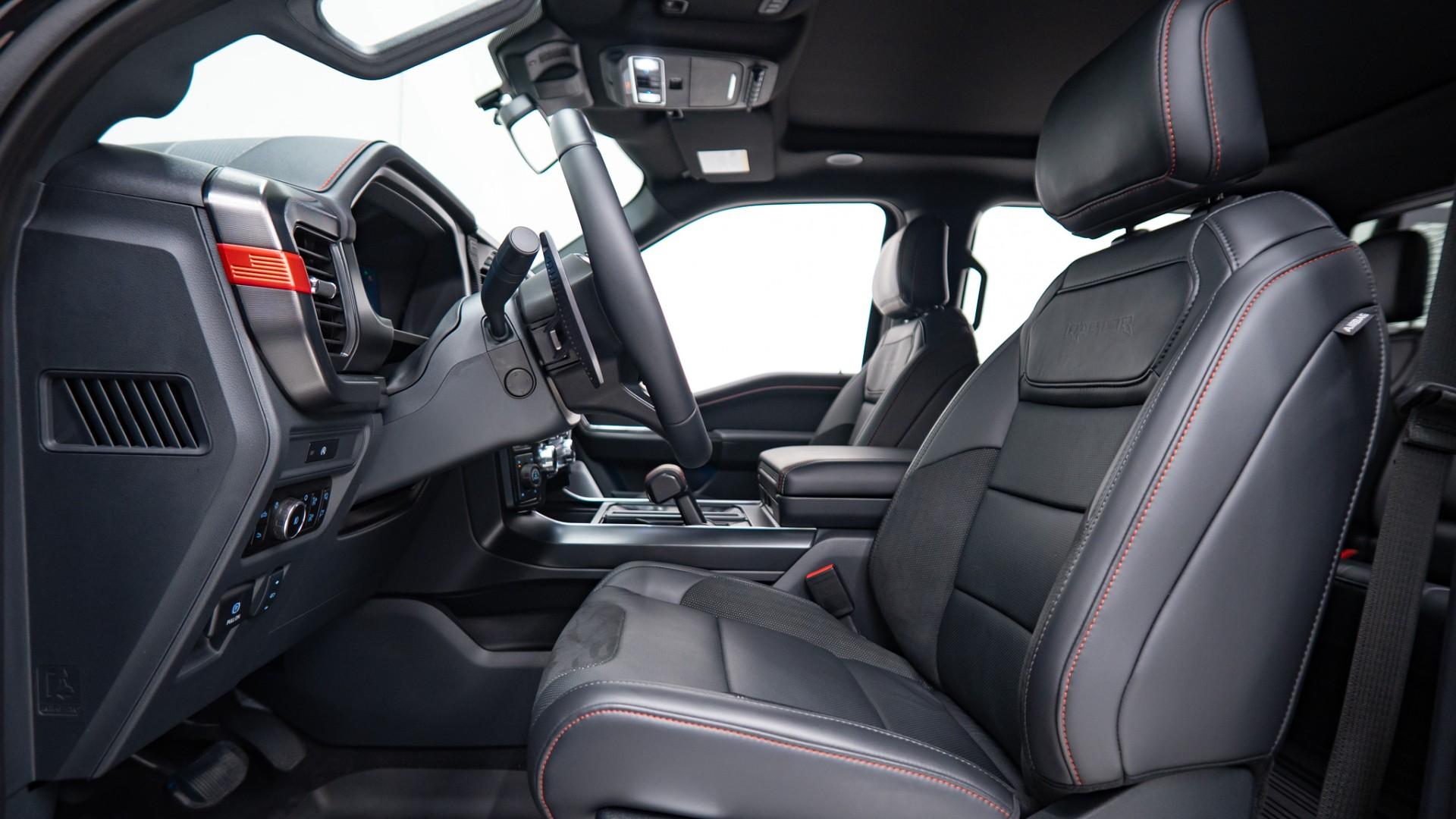 2025 FORD F-150 in Black, photo 40 of 52