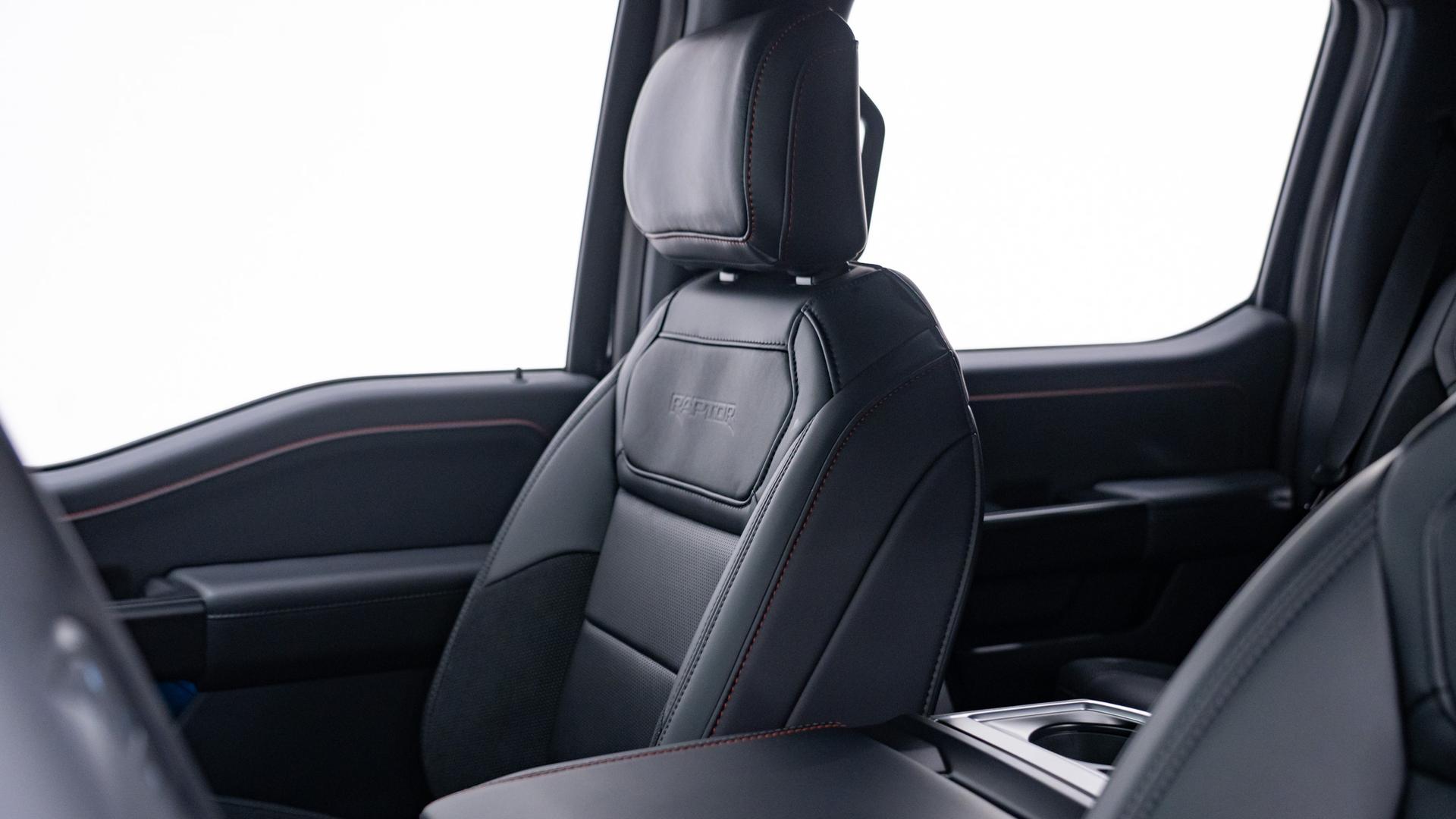 2025 FORD F-150 in Black, photo 42 of 52