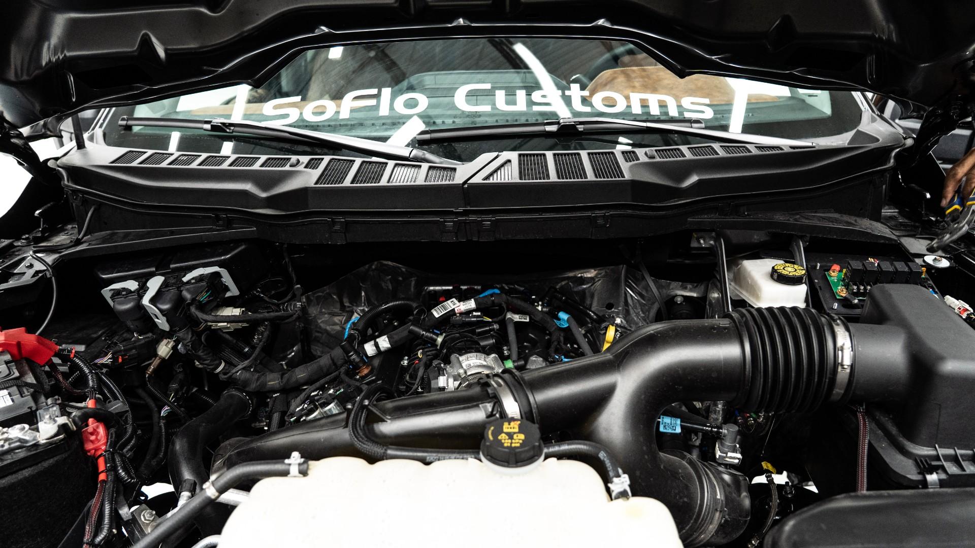 2025 FORD F-150 in Black, photo 18 of 59