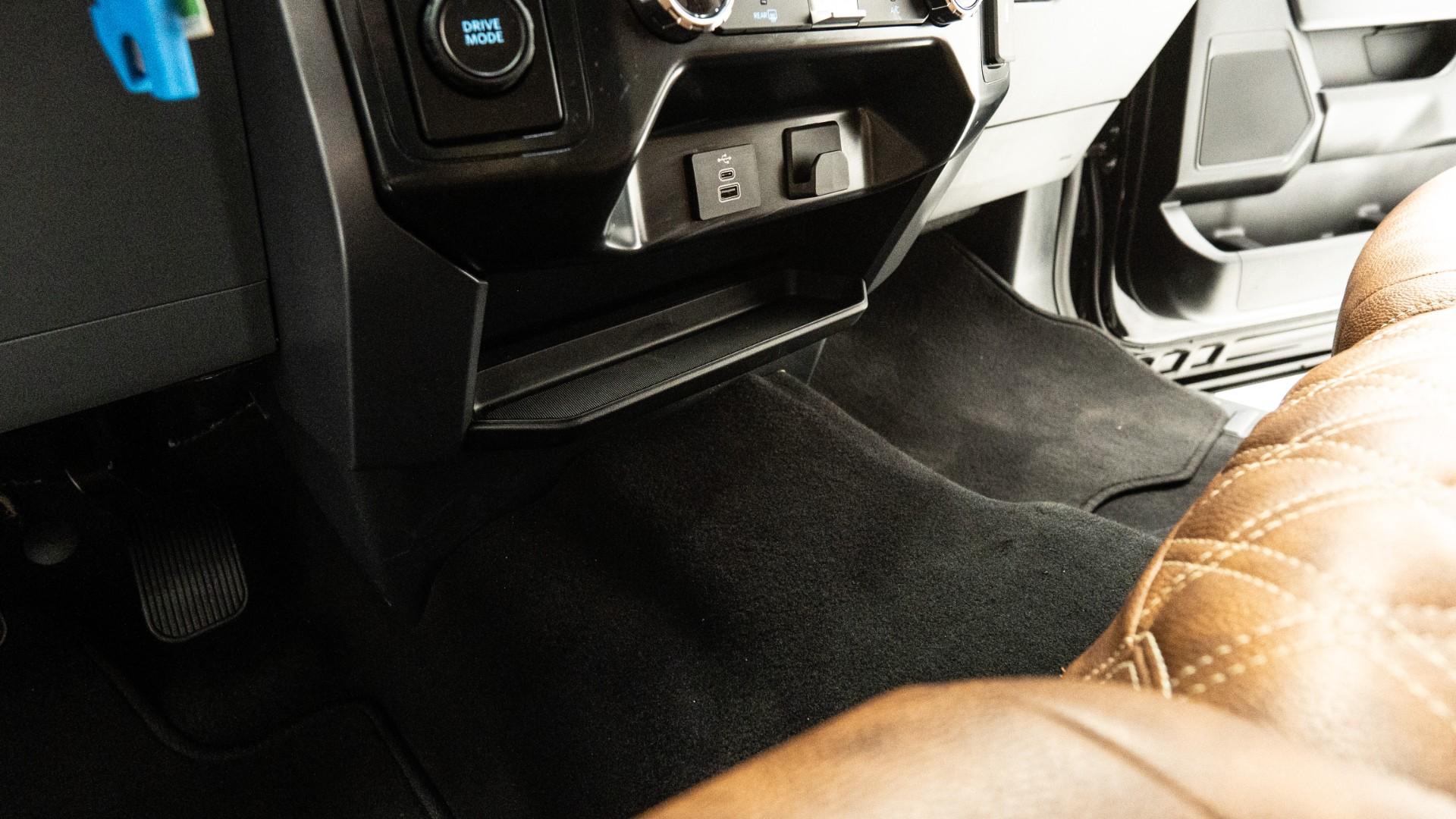 2025 FORD F-150 in Black, photo 52 of 59
