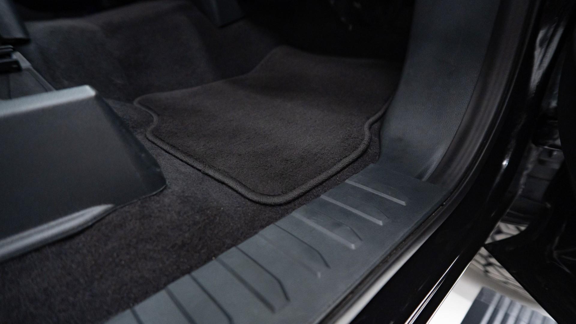 2025 FORD F-150 in Black, photo 22 of 44