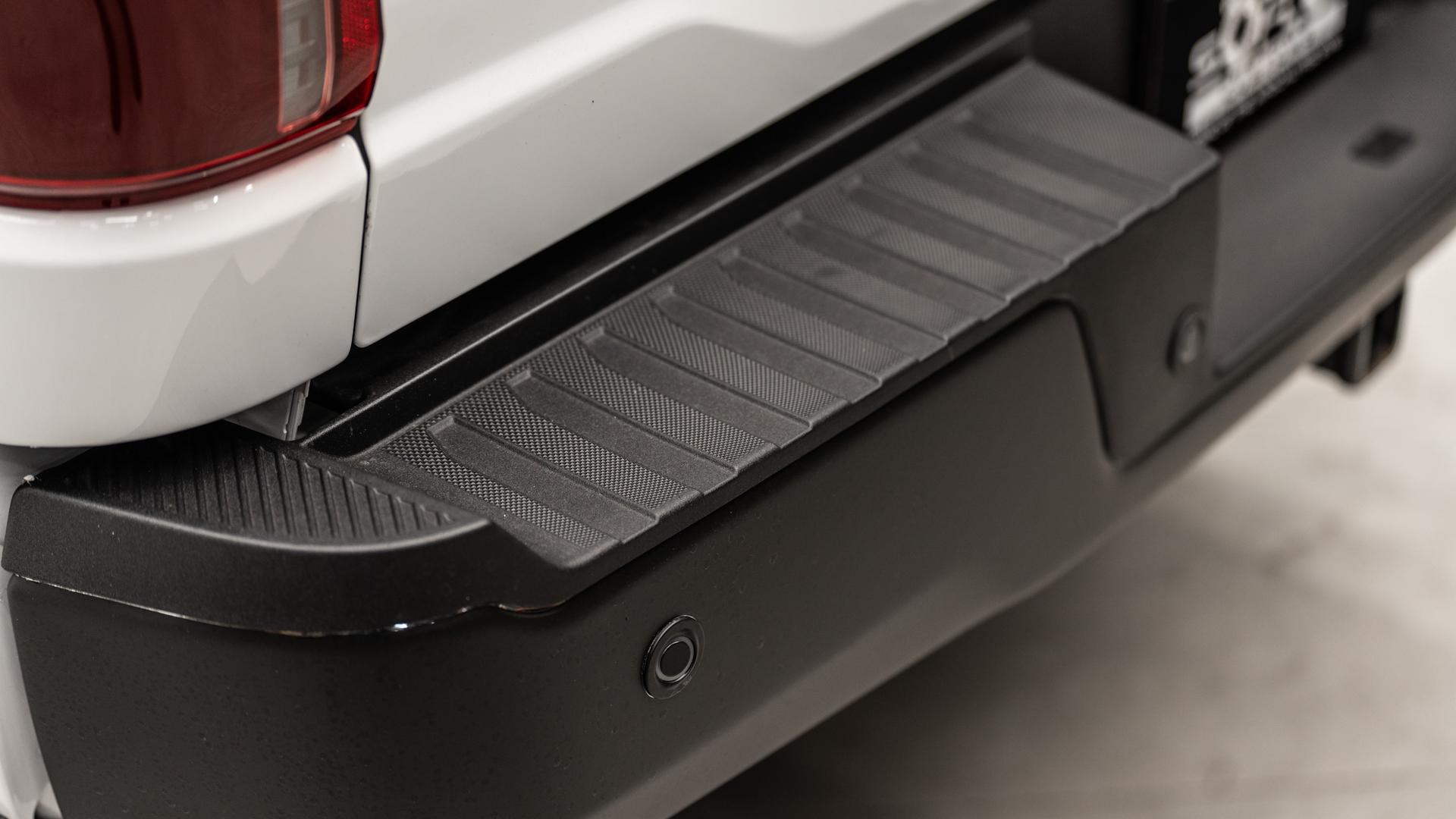 2025 FORD F-150 in White, photo 46 of 51