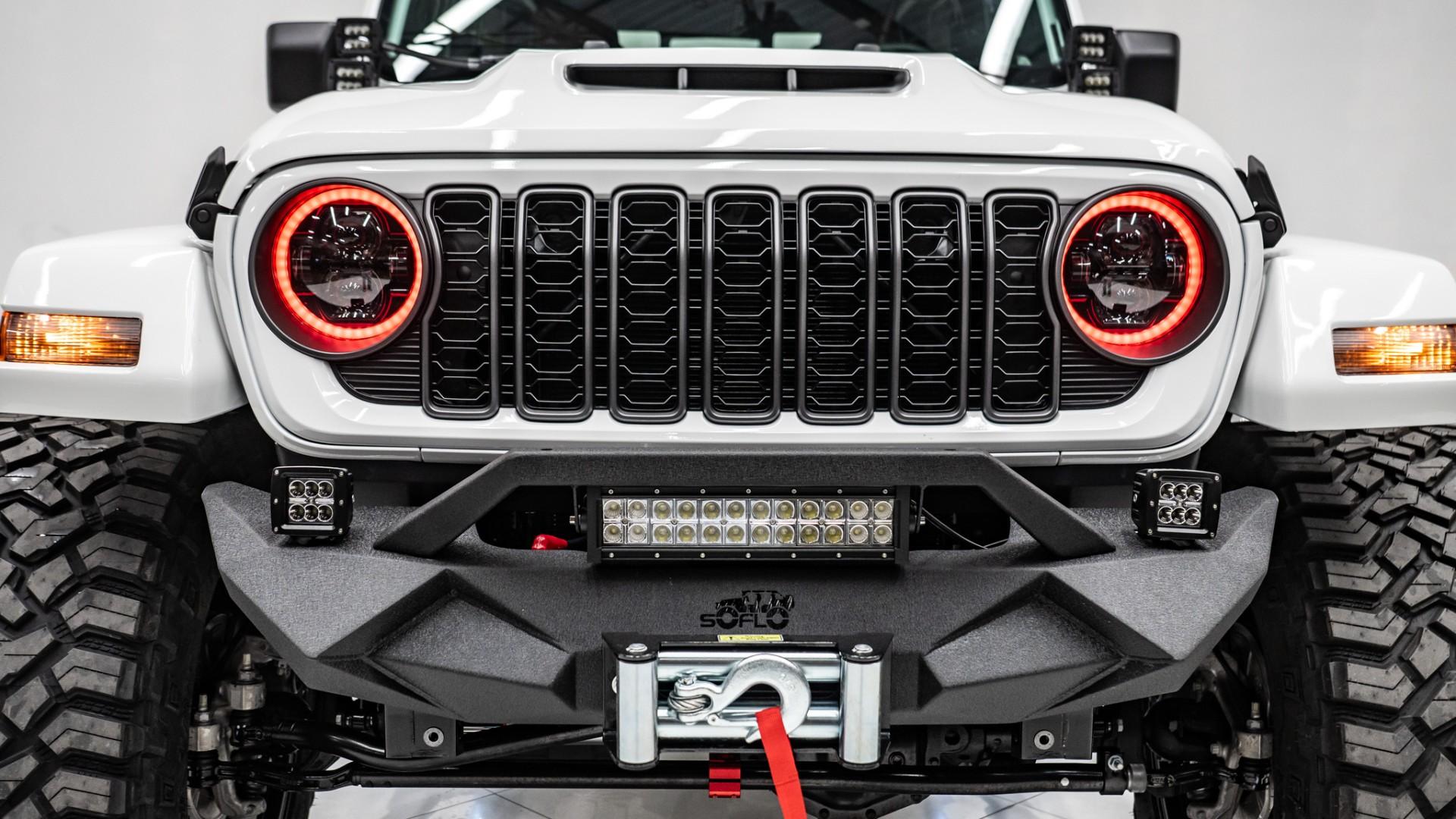 2025 JEEP GLADIATOR in White, photo 14 of 57