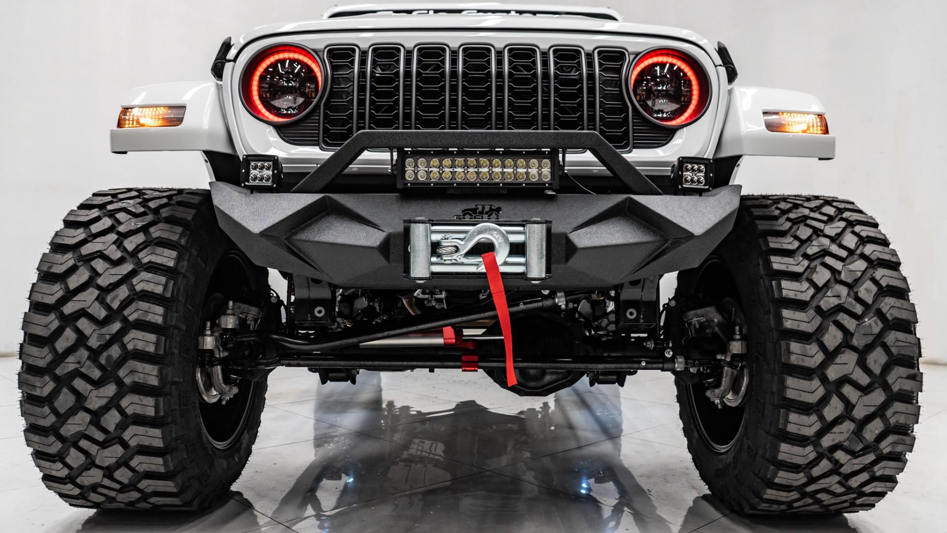 2025 JEEP GLADIATOR in White, photo 15 of 57
