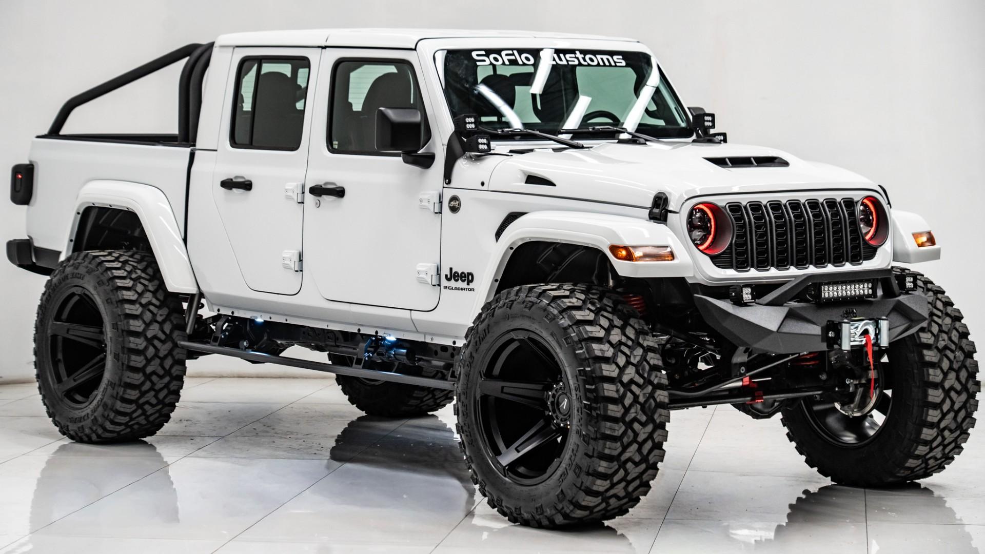 2025 JEEP GLADIATOR in White, photo 8 of 57