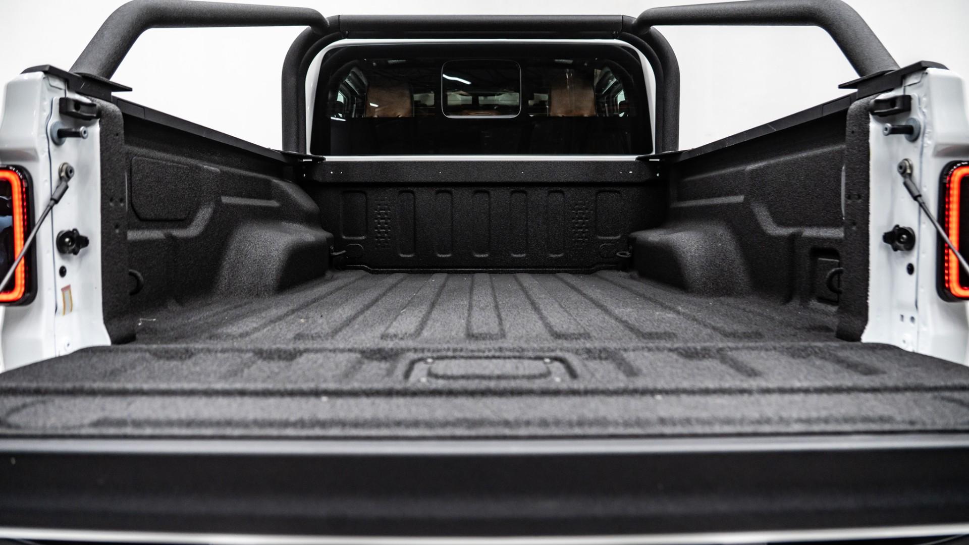 2025 JEEP GLADIATOR in White, photo 30 of 57