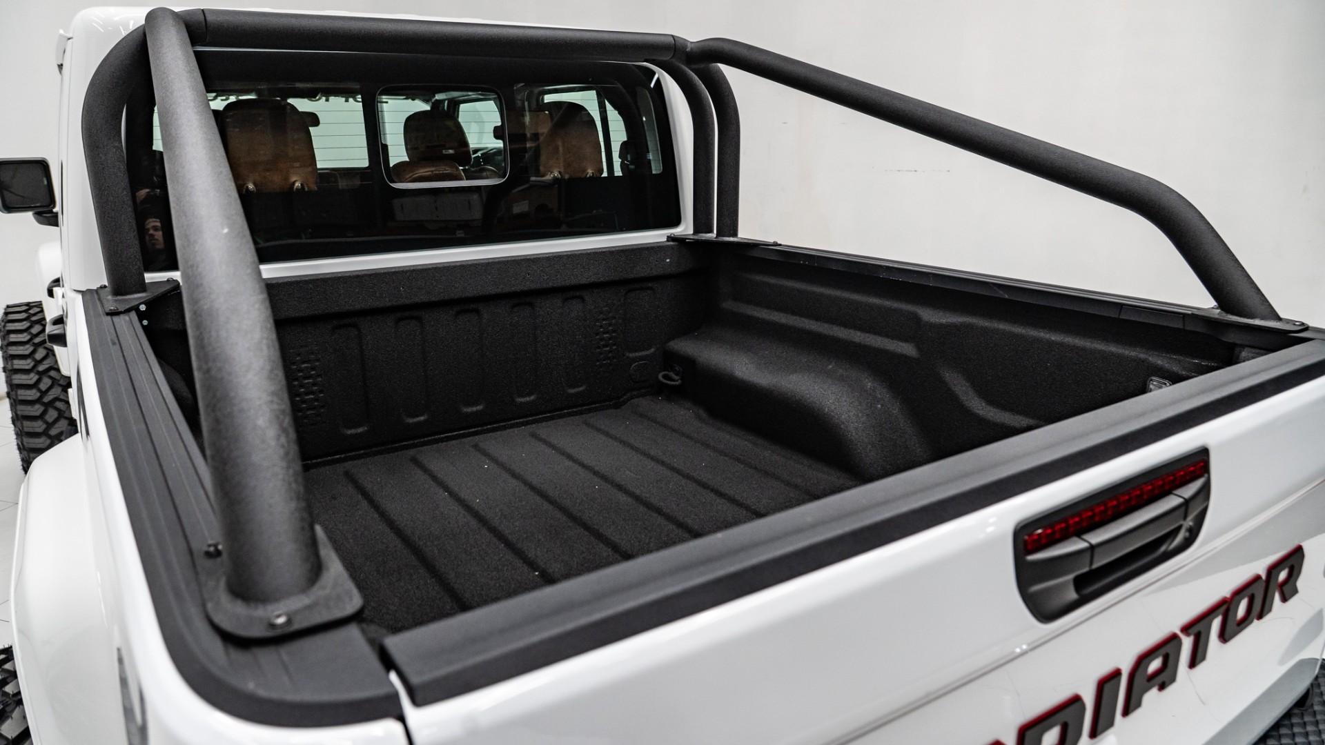 2025 JEEP GLADIATOR in White, photo 31 of 57