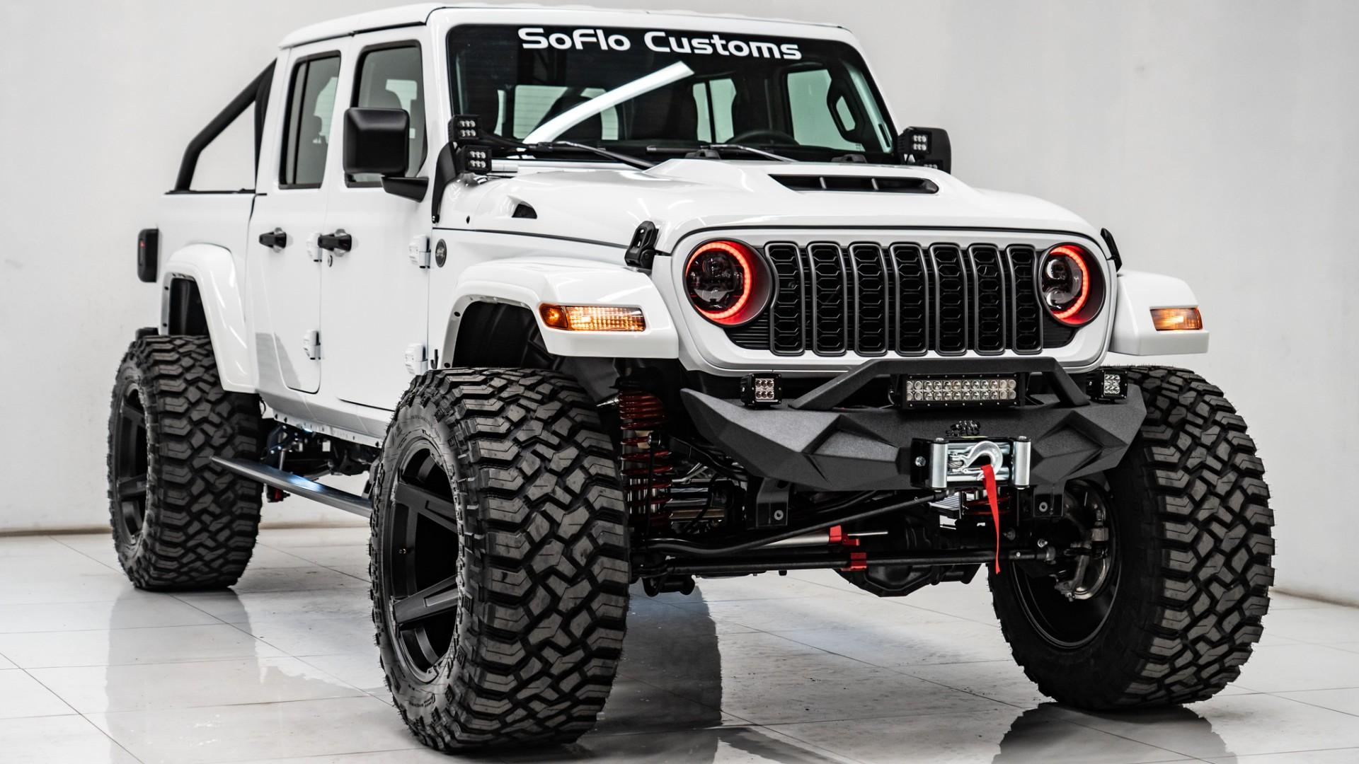 2025 JEEP GLADIATOR in White, photo 7 of 57