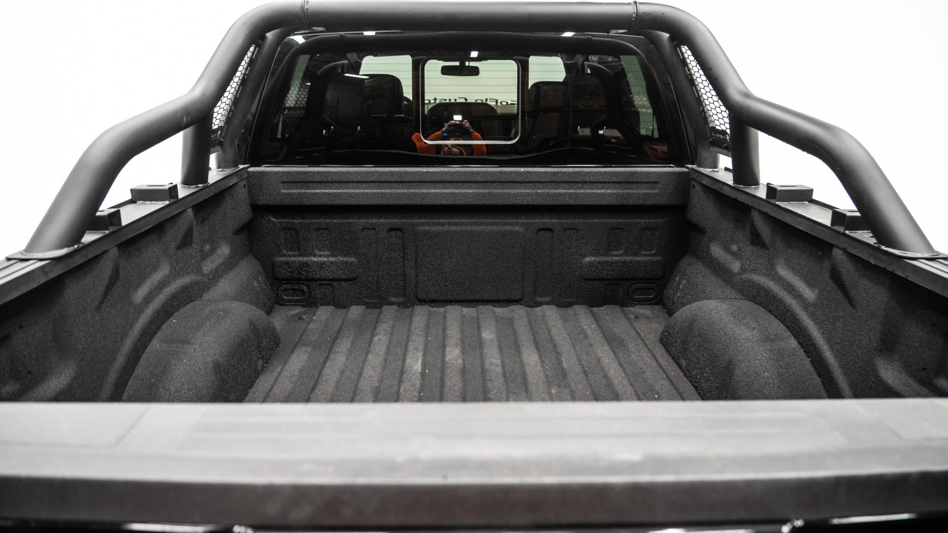 2025 FORD F-150 in Black, photo 29 of 60